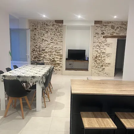 Holiday home Maison Familiale Confort Aux Portes De Nantes